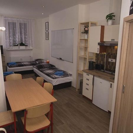 School Apartment - Your Unique Place In Prague By Metro Vysehrad Exterior foto