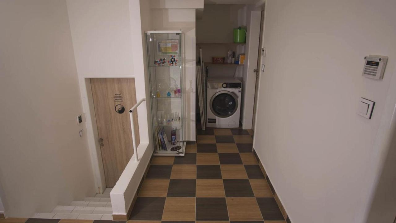 School Apartment - Your Unique Place In Prague By Metro Vysehrad Exterior foto