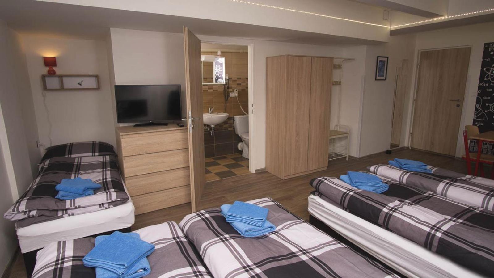 School Apartment - Your Unique Place In Prague By Metro Vysehrad Zimmer foto