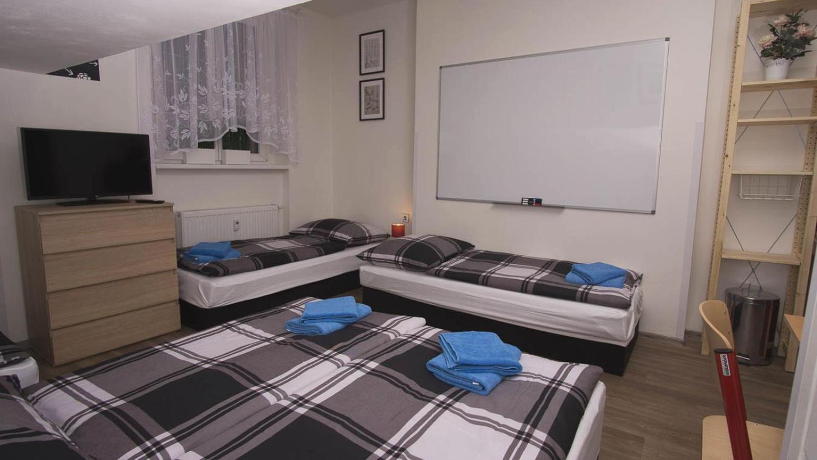 School Apartment - Your Unique Place In Prague By Metro Vysehrad Zimmer foto